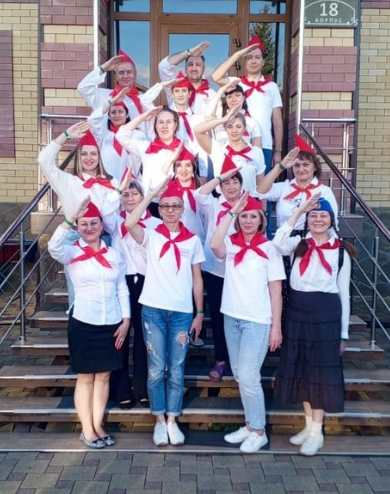 Пионерский лагерь для взрослых "Вперед СССР" 15 смена 7 дней