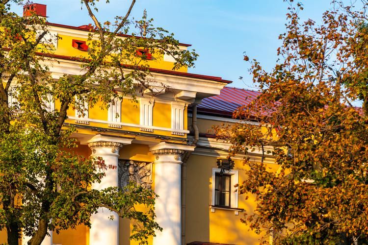 Автобус| Белые ночи, где каждый шаг — это вдох в сон