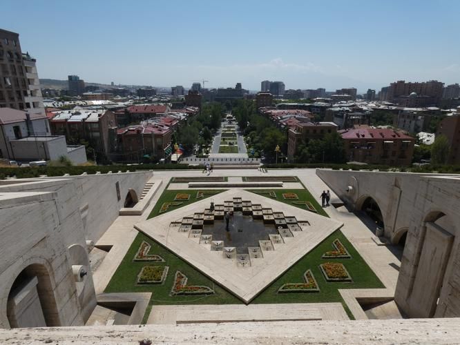 Где звёзды горят над минаретами