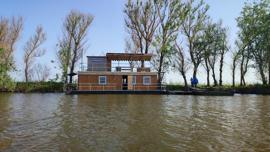 Каспий: волны и вдохновение