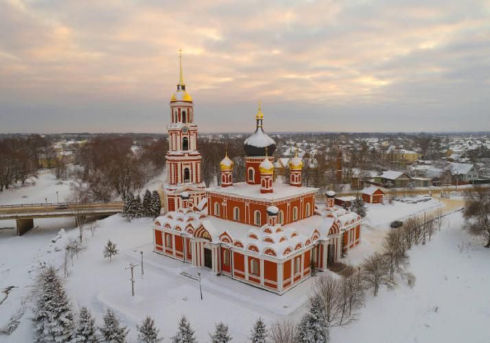 Автобус| Новогодние истории под снежной шапкой