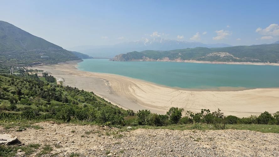 Самарканд в огнях Рождества: Где восток встречает Новый год