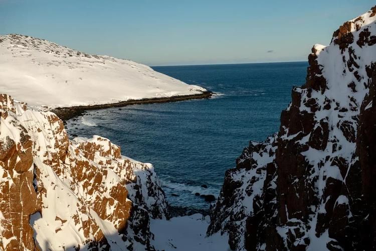 Невероятная зима в Мурманске: от сияния до белых ночей
