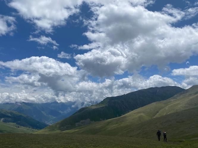 Дедушка Эльбрус зовёт — путь начинается с чая у костра