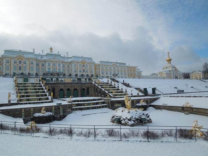 Петербург встречает Новый год: сказка, музыка и шампанское 6 дней